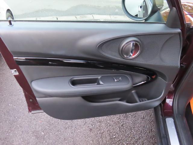 ＭＩＮＩ クーパー　クラブマン　コンフォートアクセス　ペッパーパッケージ純正ナビ　Ｒカメラ　ＬＥＤライト　禁煙車　ドライブレコーダー　クルーズコントロール　障害物センサー　フロントフォグランプ（37枚目）