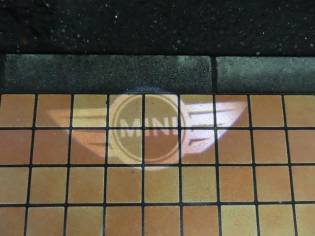 ＭＩＮＩ クーパー　クラブマン　コンフォートアクセス　ペッパーパッケージ純正ナビ　Ｒカメラ　ＬＥＤライト　禁煙車　ドライブレコーダー　クルーズコントロール　障害物センサー　フロントフォグランプ（44枚目）