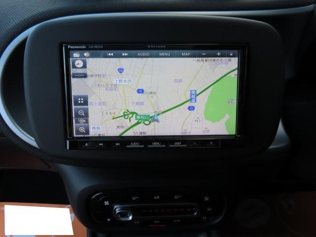 スマートフォーフォー プライム　ツイナミック　Ｐａｎａｓｏｎｉｃストラーダ埋込ナビ　リアカメラ　前後ドライブレコーダー　黒革シート　禁煙車　ツインガラスルーフ　クルーズコントロール　障害物センサー　盗難防止装置　ＥＴＣ（14枚目）
