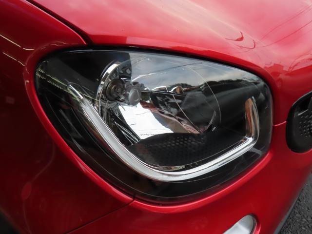 スマートフォーフォー プライム　ツイナミック　Ｐａｎａｓｏｎｉｃストラーダ埋込ナビ　リアカメラ　前後ドライブレコーダー　黒革シート　禁煙車　ツインガラスルーフ　クルーズコントロール　障害物センサー　盗難防止装置　ＥＴＣ（28枚目）