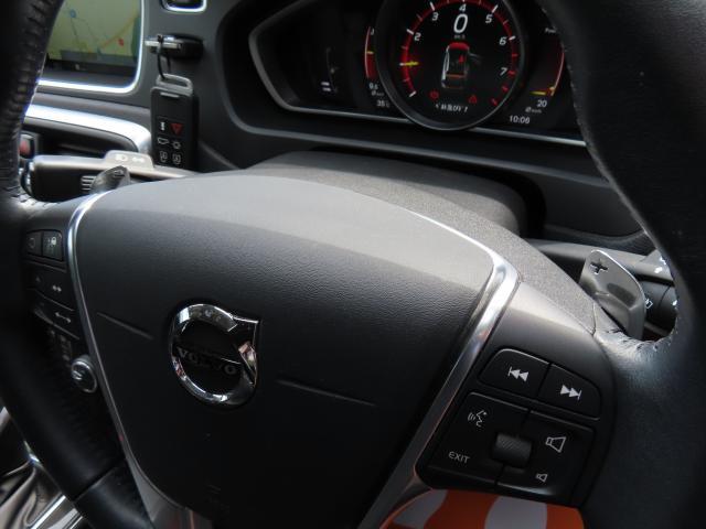 Ｖ４０ Ｔ３　モメンタム　ＨＤＤナビ　Ｒカメラ　ＬＥＤライト　純ナビ　リアカメラ　禁煙　ワンオーナー　車載書類完備　ステアリングパドルシフト　クルーズコントロール　レーンキープアシスト　衝突被害軽減ブレーキ　ＥＴＣ（17枚目）