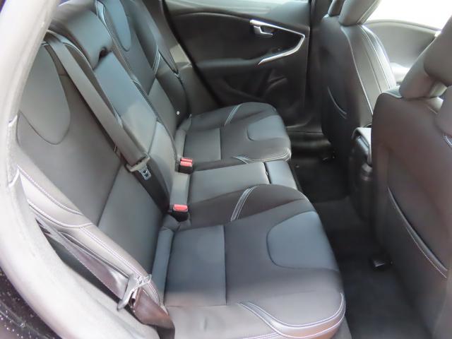 Ｖ４０ Ｔ３　モメンタム　ＨＤＤナビ　Ｒカメラ　ＬＥＤライト　純ナビ　リアカメラ　禁煙　ワンオーナー　車載書類完備　ステアリングパドルシフト　クルーズコントロール　レーンキープアシスト　衝突被害軽減ブレーキ　ＥＴＣ（37枚目）