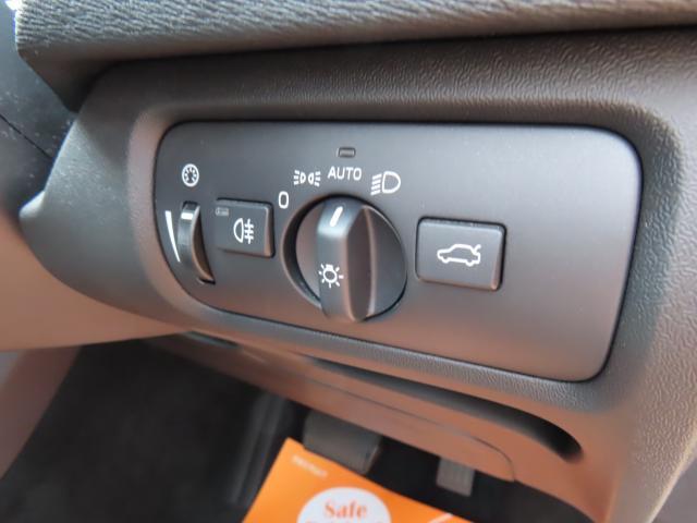 Ｖ４０ Ｔ３　モメンタム　ＨＤＤナビ　Ｒカメラ　ＬＥＤライト　純ナビ　リアカメラ　禁煙　ワンオーナー　車載書類完備　ステアリングパドルシフト　クルーズコントロール　レーンキープアシスト　衝突被害軽減ブレーキ　ＥＴＣ（38枚目）