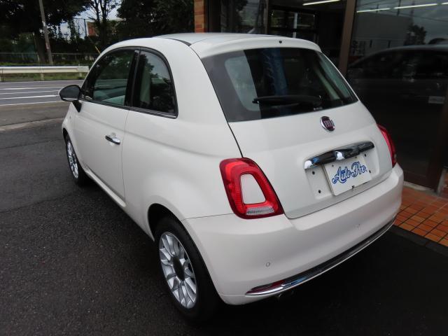 ５００ スカッコ　２００台限定　Ｇルーフ　ｂｅａｔｓプレミアムサウンド　禁煙車　障害物センサー　横滑り防止装置　盗難防止装置　ドライブレコーダー　ＥＴＣ　キーレス（8枚目）