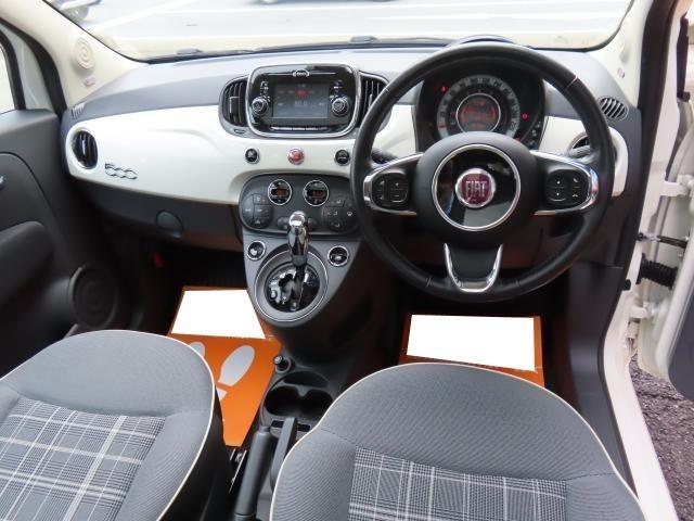 ５００ スカッコ　２００台限定　Ｇルーフ　ｂｅａｔｓプレミアムサウンド　禁煙車　障害物センサー　横滑り防止装置　盗難防止装置　ドライブレコーダー　ＥＴＣ　キーレス（9枚目）