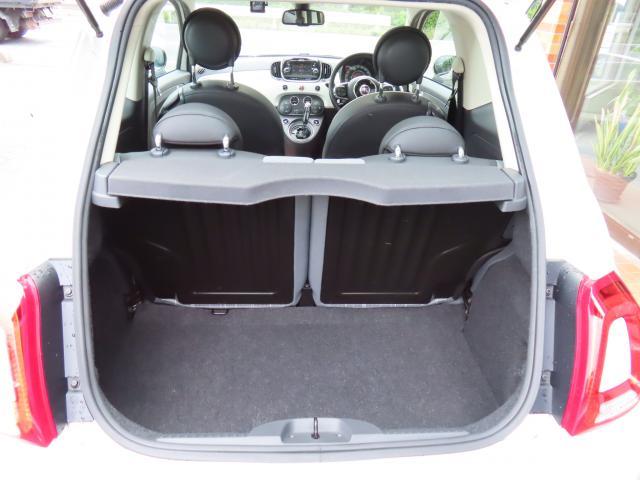 ５００ スカッコ　２００台限定　Ｇルーフ　ｂｅａｔｓプレミアムサウンド　禁煙車　障害物センサー　横滑り防止装置　盗難防止装置　ドライブレコーダー　ＥＴＣ　キーレス（13枚目）