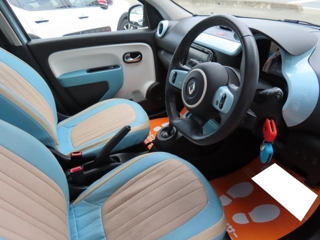 トゥインゴ インテンス　純正埋込ナビ　リアカメラ　禁煙ワンオーナー　ドライブレコーダー　クルーズコントロール　障害物センサー　盗難防止装置　過給器設定モデル（10枚目）