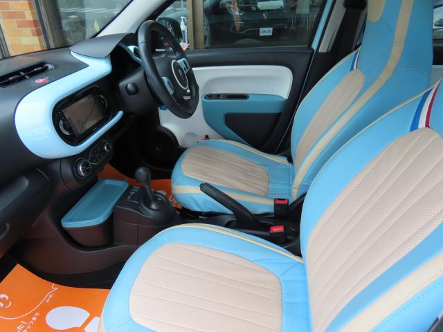 トゥインゴ インテンス　純正埋込ナビ　リアカメラ　禁煙ワンオーナー　ドライブレコーダー　クルーズコントロール　障害物センサー　盗難防止装置　過給器設定モデル（11枚目）