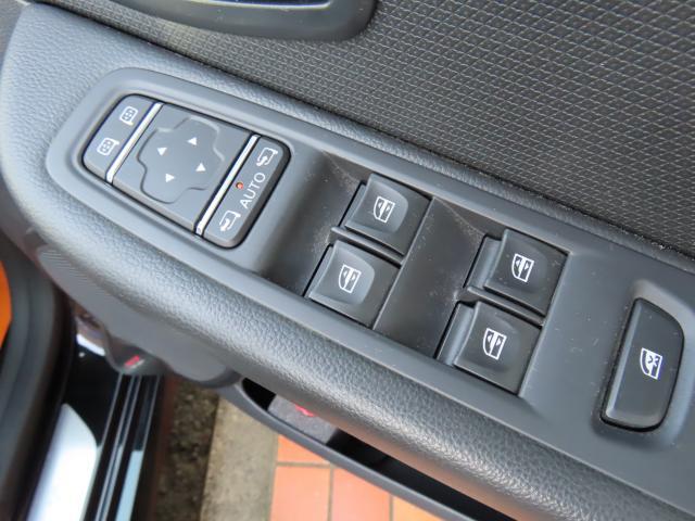 ルーテシア ルノースポール　トロフィー　ＳＤナビ　リアカメラ　ドライブレコーダー　クルーズコントロール　アイドリングストップ　盗難防止装置　過給器設定モデル　ＬＥＤヘッドライト（39枚目）