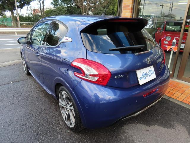 ２０８ ＧＴｉ　６速マニュアル　スポーツシート　禁煙車　障害物センサー　盗難防止装置　過給器設定モデル　ＥＴＣ　キーレス（8枚目）