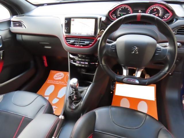 ２０８ ＧＴｉ　６速マニュアル　スポーツシート　禁煙車　障害物センサー　盗難防止装置　過給器設定モデル　ＥＴＣ　キーレス（9枚目）