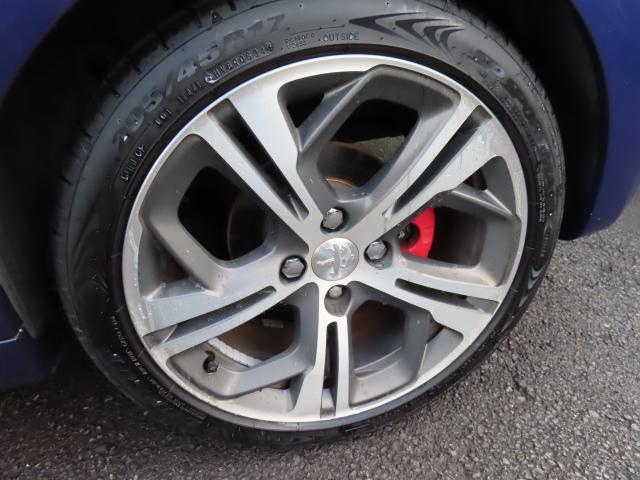 ２０８ ＧＴｉ　６速マニュアル　スポーツシート　禁煙車　障害物センサー　盗難防止装置　過給器設定モデル　ＥＴＣ　キーレス（22枚目）