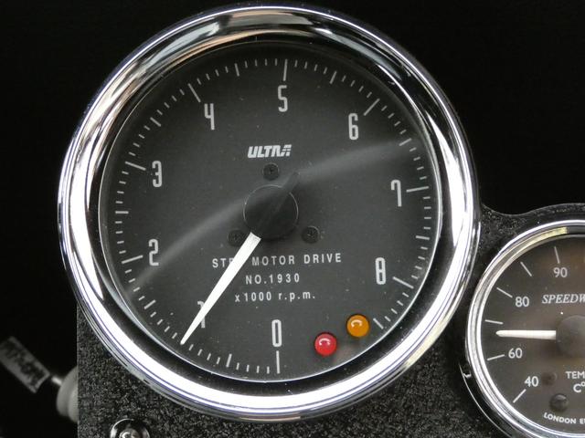 ＭＩＮＩ クーパー１．３　前後バンパーレス仕様・ＦＣＲキャブ・ＬＣＢ・ハイリフトロッカアーム・ＲＣ４０センターマフラー・センターメーター・モトリタ・ＷＡＫＯ製ＣＤＩ・コイルサス・４ポッドキャリパー・前後ネガキャンキット・ＥＴＣ（41枚目）