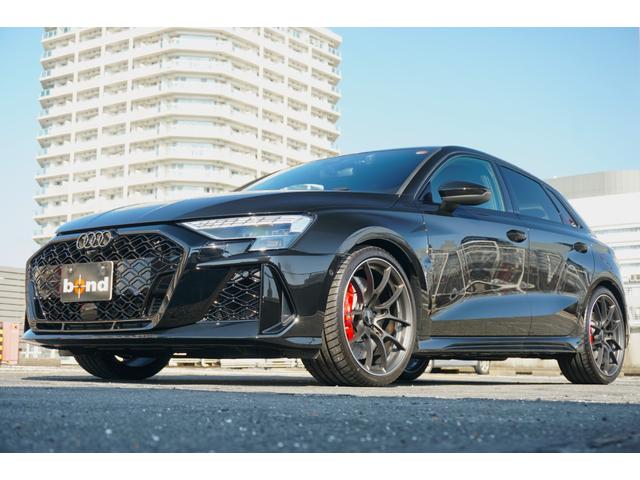 RS3スポーツバック ベースグレード RSデザインPKGレッド RSエキゾースト RSダンピング SONOSサウンドシステム カーボンE/Gカバー スピードリミッター280km/h・ 19インチRAYS鍛造AW(7枚目)