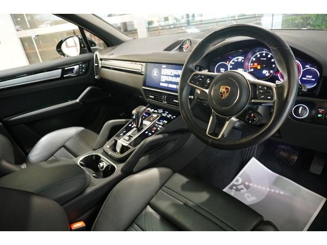 カイエン プラチナエディション　スポーツクロノＰＫＧ　２１インチＲＳスパイダーアルミホイール　ＢＯＳＥサウンド　ソフトクローズドア　前後ドラレコ（5枚目）