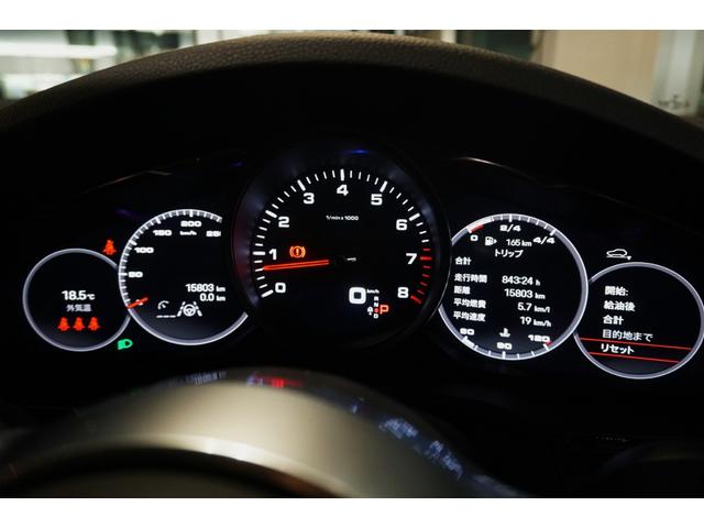 カイエン プラチナエディション　スポーツクロノＰＫＧ　２１インチＲＳスパイダーアルミホイール　ＢＯＳＥサウンド　ソフトクローズドア　前後ドラレコ（6枚目）