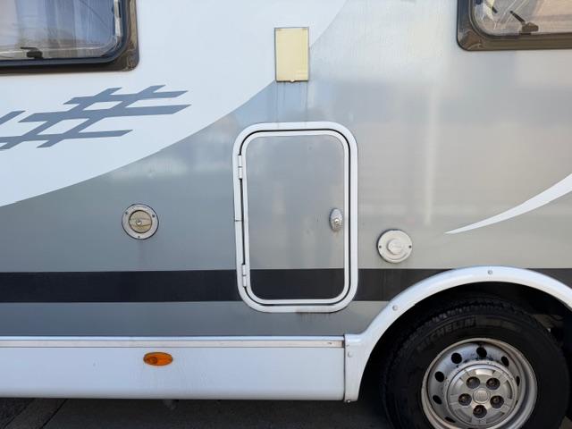 デュカト L2H2 デュカット3000のデスフレ社、上位ブランドのグローバス(13枚目)