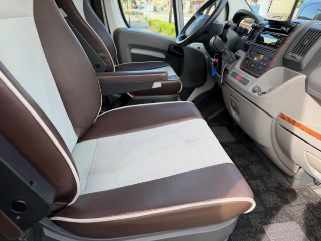 デュカト L2H2 デュカット3000のデスフレ社、上位ブランドのグローバス(27枚目)