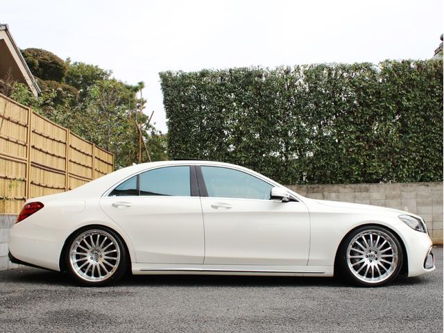 S400ハイブリッド エクスクルーシブ 右H AMGスポーツPKG 後期S65AMGスタイル 禁煙 黒本革 HDDナビ 地デジ レーダーセーフティ 360°カメラ パノラマルーフ 新品カールソン21インチアルミホイール オートトランク(8枚目)