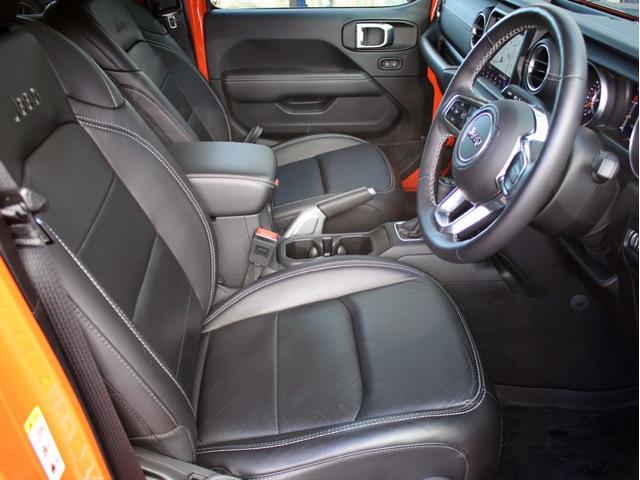 サハラ ローンチエディション 右H 正規ディーラー車 禁煙車 黒本革 シートヒーター ステアリングヒーター 純正ナビ フロント・サイド・バックカメラ ETC アルパインサブウーハー KMC17インチアルミ 3,5インチリフトアップ(8枚目)