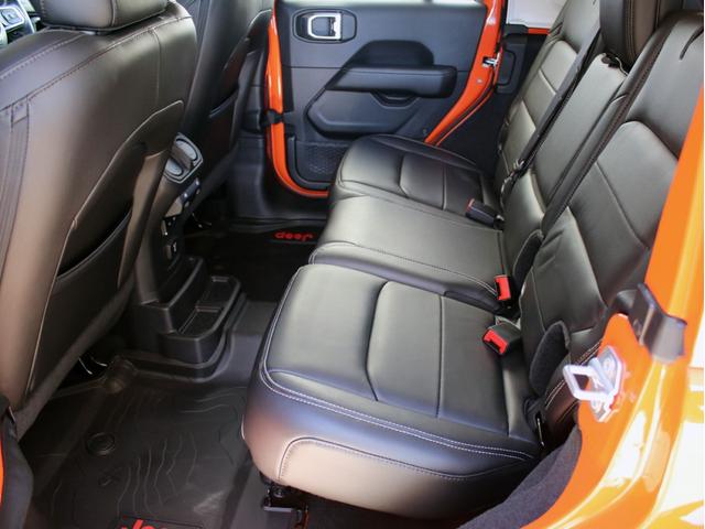 サハラ ローンチエディション 右H 正規ディーラー車 禁煙車 黒本革 シートヒーター ステアリングヒーター 純正ナビ フロント・サイド・バックカメラ ETC アルパインサブウーハー KMC17インチアルミ 3,5インチリフトアップ(47枚目)