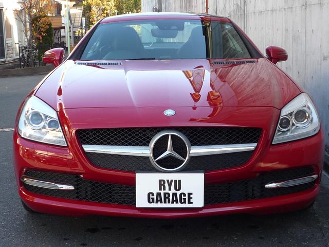 ＳＬＫ ＳＬＫ２００ブルーエフィシェンシー　ＭＴ　ブラックレザーシート　６速ＭＴ　純正ナビ・ＴＶ　Ｂカメラ　シートヒーター　電動オープン　１７インチＡＷ　ＥＴＣ（3枚目）