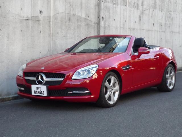 ＳＬＫ ＳＬＫ２００ブルーエフィシェンシー　ＭＴ　ブラックレザーシート　６速ＭＴ　純正ナビ・ＴＶ　Ｂカメラ　シートヒーター　電動オープン　１７インチＡＷ　ＥＴＣ（7枚目）