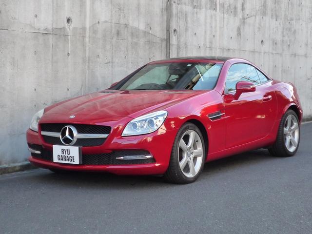ＳＬＫ ＳＬＫ２００ブルーエフィシェンシー　ＭＴ　ブラックレザーシート　６速ＭＴ　純正ナビ・ＴＶ　Ｂカメラ　シートヒーター　電動オープン　１７インチＡＷ　ＥＴＣ（8枚目）