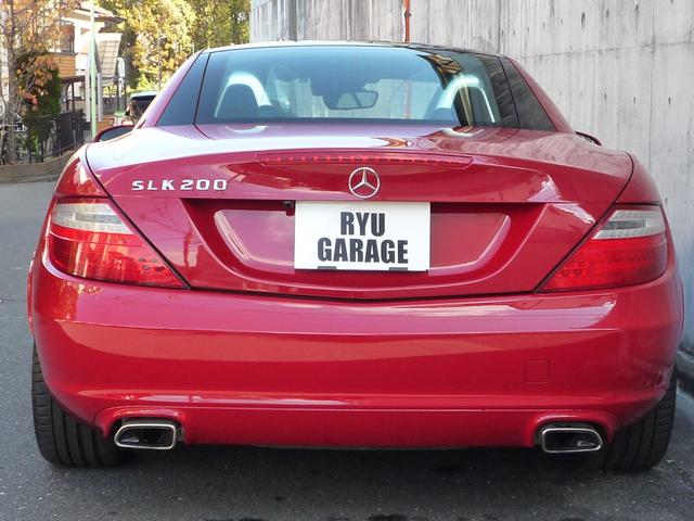 ＳＬＫ ＳＬＫ２００ブルーエフィシェンシー　ＭＴ　ブラックレザーシート　６速ＭＴ　純正ナビ・ＴＶ　Ｂカメラ　シートヒーター　電動オープン　１７インチＡＷ　ＥＴＣ（12枚目）