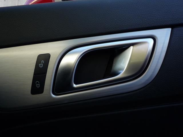 ＳＬＫ ＳＬＫ２００ブルーエフィシェンシー　ＭＴ　ブラックレザーシート　６速ＭＴ　純正ナビ・ＴＶ　Ｂカメラ　シートヒーター　電動オープン　１７インチＡＷ　ＥＴＣ（24枚目）