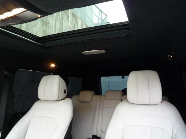 Gクラス G450d ローンチエディション ワンオーナー 左ハンドル プラチナムホワイトレザー ガラスサンルーフ キーレスゴー ブルメスターサウンドシステム 360°カメラ ベンチレーション ステアリングヒーター 同色スペアタイヤリング(31枚目)