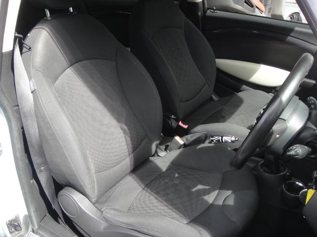 ＭＩＮＩ クーパーＳ　クラブマン　６ＭＴ　車高調　追加メーター（15枚目）