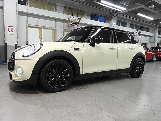 クーパーSD ACC パドル付JCWステアリング 認定中古車(42枚目)
