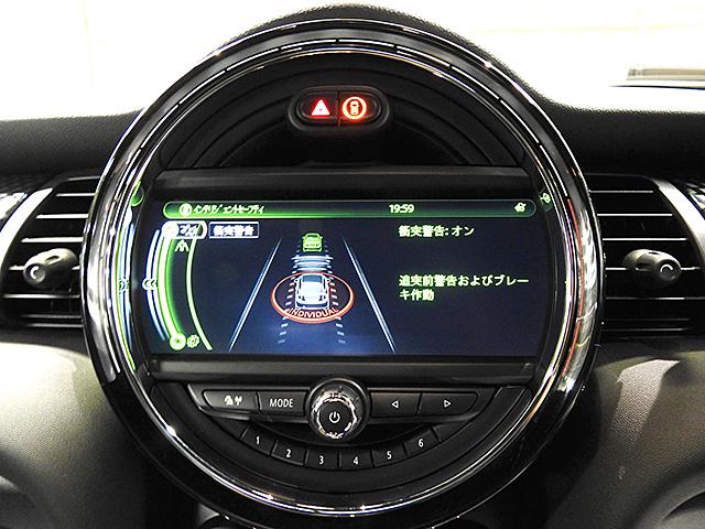 ジョンクーパーワークス 1年保証 地デジチューナー アダプティブLED アクティブクルーズC ヘッドアップディスプレイ 認定中古車(3枚目)