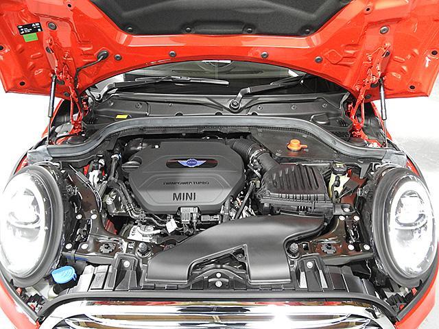 クーパーD 後期型 ドライビングアシスト SOSコール リアカメラ 駐車アシスト 前後障害物センサー コンフォートアクセス LED ワンオーナー 禁煙 認定中古車(26枚目)