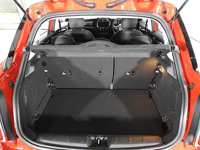 クーパーD 後期型 ドライビングアシスト SOSコール リアカメラ 駐車アシスト 前後障害物センサー コンフォートアクセス LED ワンオーナー 禁煙 認定中古車(31枚目)