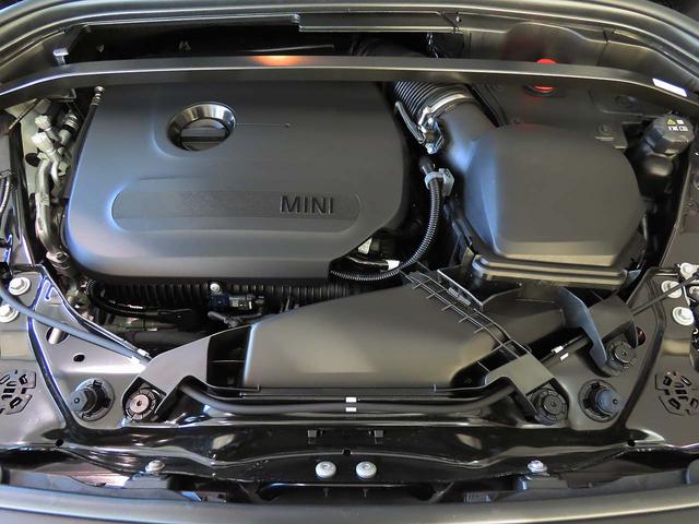 ＭＩＮＩ カントリーマンＳオール４　クラシック・トリム　禁煙車　クラッシックトリム　Ｍパッケージ　ＡＣＣ　車線逸脱警告　高速道路渋滞時ハンズオフアシスト　衝突軽減ブレーキ　前車接近警告　ＭＩＮＩナビ　パノラマビュー　シートヒーター　ステアリングヒーター（13枚目）