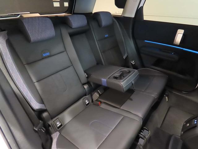 ＭＩＮＩ カントリーマンＳオール４　クラシック・トリム　禁煙車　クラッシックトリム　Ｍパッケージ　ＡＣＣ　車線逸脱警告　高速道路渋滞時ハンズオフアシスト　衝突軽減ブレーキ　前車接近警告　ＭＩＮＩナビ　パノラマビュー　シートヒーター　ステアリングヒーター（27枚目）
