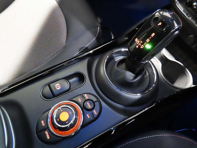 ＭＩＮＩ クーパーＤ　クラブマン　禁煙車　衝突軽減ブレーキ　前車接近警告（9枚目）