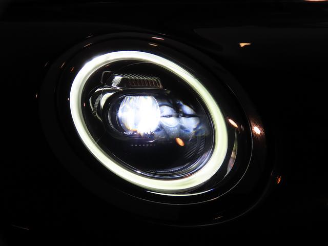 ＭＩＮＩ クーパーＳ　禁煙車　衝突軽減ブレーキ　前車接近警告　ＡＣＣ　ＨＤＤナビ　バックカメラ　パーキングアシスト　ＥＴＣ２．０　スマートキー　ＭＴモード付ＡＴ　ＬＥＤヘッドライト（16枚目）