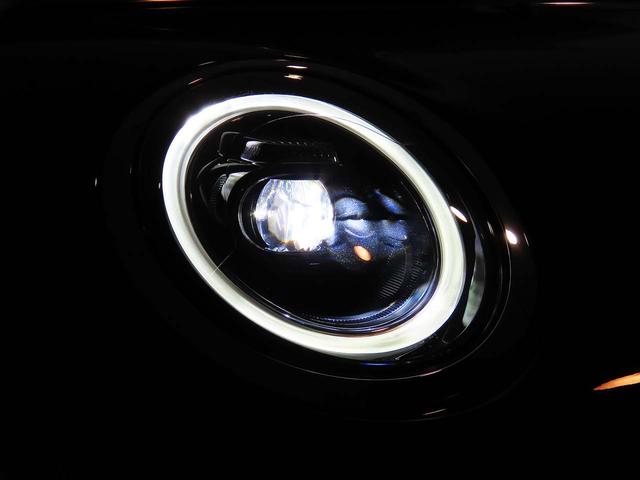 ＭＩＮＩ クーパーＤプレミアムプラスパッケージクラシックトリム　禁煙車　衝突軽減ブレーキ　前車接近警告　アップルカープレイ　バックカメラ　シートヒーター　スマートキー　ＭＴモード付ＡＴ　ＬＥＤヘッドライト（22枚目）