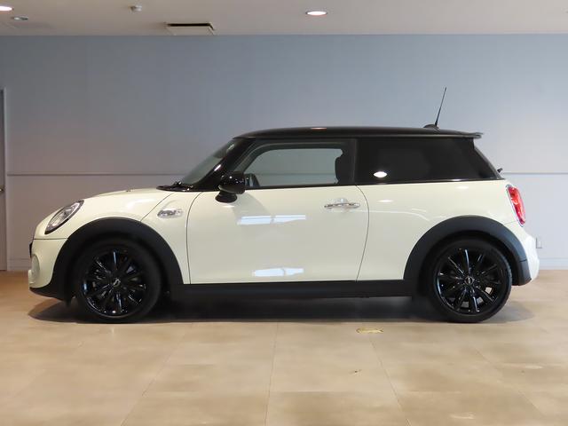 ＭＩＮＩ クーパーＳ　禁煙車　パドルシフト　ドライブモード　ＨＤＤナビ　バックカメラ　ＥＴＣ２．０　ＭＴモード付ＡＴ　ＬＥＤヘッドライト　ユニオンジャックテールランプ（21枚目）