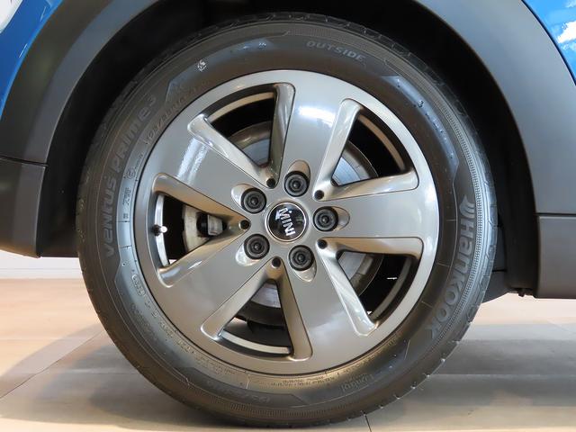 ＭＩＮＩ クーパー　禁煙車　衝突軽減ブレーキ　前車接近警告　ＨＤＤナビ　バックカメラ　シートヒーター　障害物センサー　スマートキー　ＥＴＣ　ＭＴモード付ＡＴ　ドライブモード（14枚目）