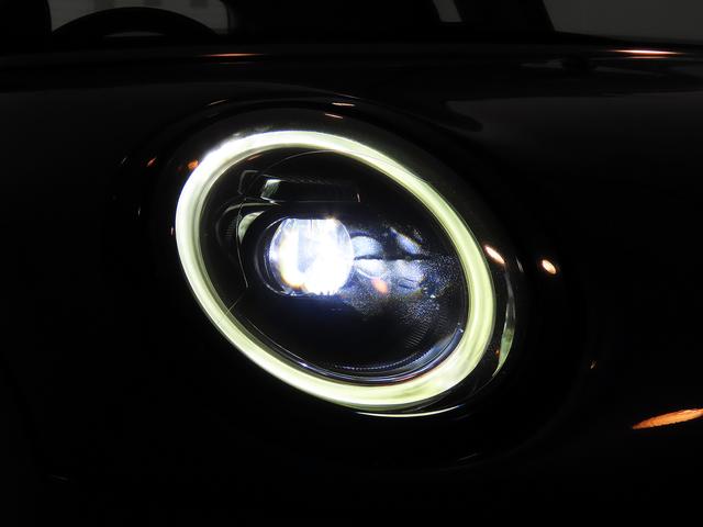 ＭＩＮＩ クーパー　禁煙車　衝突軽減ブレーキ　前車接近警告　ＨＤＤナビ　バックカメラ　シートヒーター　障害物センサー　スマートキー　ＥＴＣ　ＭＴモード付ＡＴ　ドライブモード（16枚目）