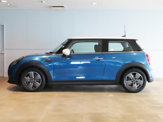 ＭＩＮＩ クーパー　禁煙車　衝突軽減ブレーキ　前車接近警告　ＨＤＤナビ　バックカメラ　シートヒーター　障害物センサー　スマートキー　ＥＴＣ　ＭＴモード付ＡＴ　ドライブモード（22枚目）