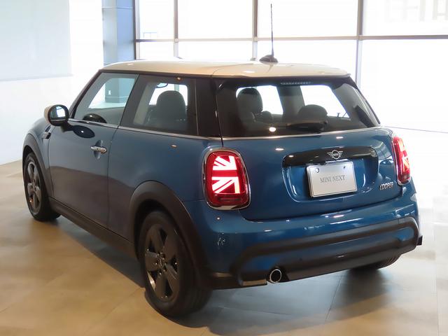 ＭＩＮＩ クーパー　禁煙車　衝突軽減ブレーキ　前車接近警告　ＨＤＤナビ　バックカメラ　シートヒーター　障害物センサー　スマートキー　ＥＴＣ　ＭＴモード付ＡＴ　ドライブモード（27枚目）