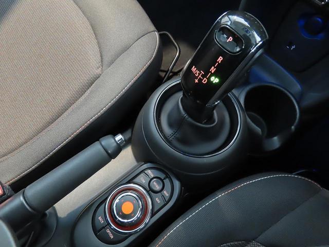 ＭＩＮＩ クーパー　禁煙車　衝突軽減ブレーキ　前車接近警告　ＨＤＤナビ　バックカメラ　スマートキー　パーキングアシスト　ＭＴモード付ＡＴ　ＬＥＤヘッドライト（16枚目）