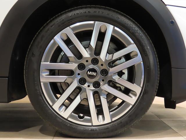 ＭＩＮＩ クーパーＳ　クラシック・トリム　クラッシックトリム　レンタアップ車両　純正ナビ　ステアリングヒーター　事故回避ステアリング　パーキングアシスト　ＥＴＣ２．０　有機ＥＬセンターディスプレイ　ヘッドアップディスプレイ（13枚目）