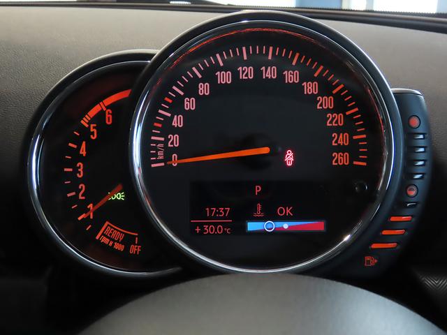 ＭＩＮＩ クーパーＳＤ　クラブマン　禁煙車　本革シート　シートヒーター　ＡＣＣ　衝突軽減ブレーキ　スマートキー　ＨＤＤナビ　バックカメラ　前車接近警告　障害物センサー　ドライブモード　ＬＥＤヘッドライト（6枚目）