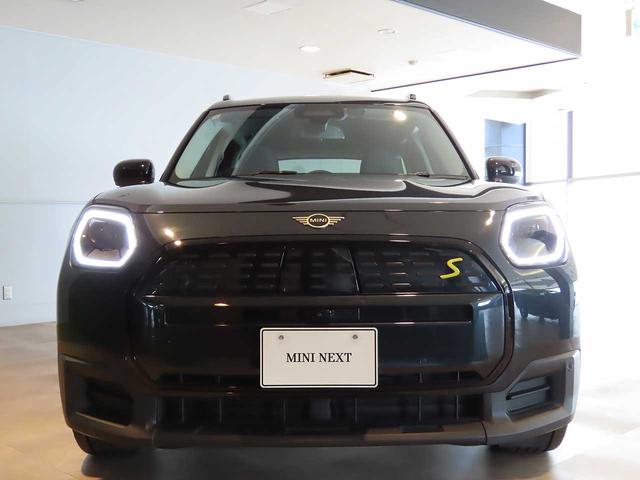 ＭＩＮＩ カントリーマンＳＥオール４　クラシック・トリム　禁煙車　Ｍパッケージ　ＡＣＣ　前車接近警告　ヘッドアップディスプレイ　有機ＥＬセンターディスプレイ　パーーキングアシストプラス　ステアリングヒーター　シートヒーター（15枚目）